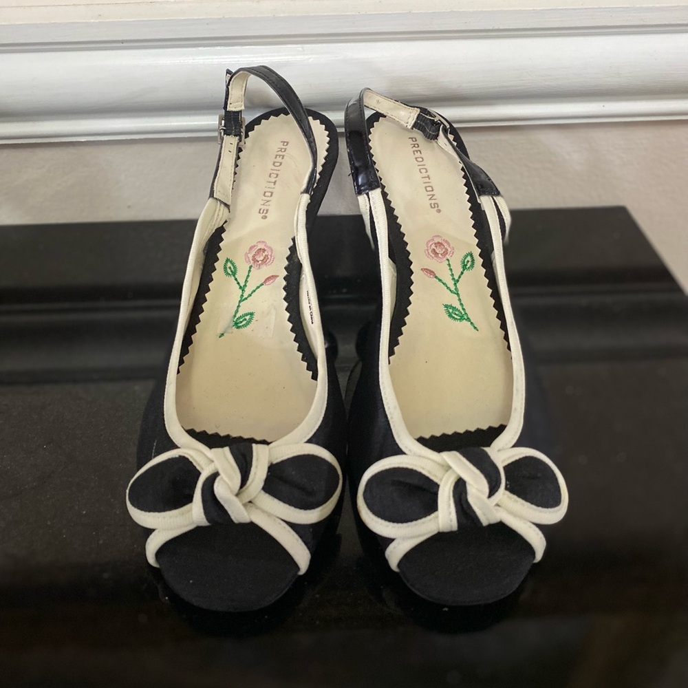 Predictions back sling Sandals Pumps